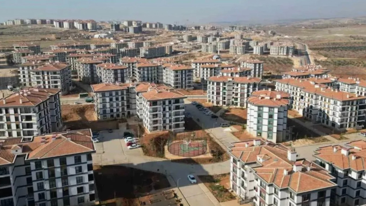 Bakan Kurum Gaziantep'te konuştu: "455 bin konutu alnımızın akıyla tamamladık"