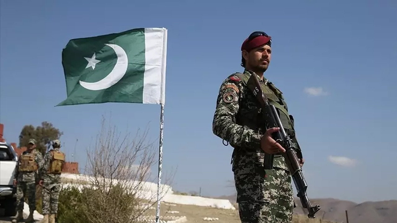 Pakistan’dan Afganistan’a yönelik hava saldırısı