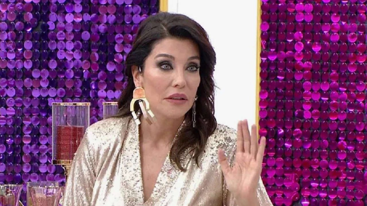 Deniz Akkaya'dan gündemi sarsan iddia! "Siyah yalılarda karanlık partiler..."