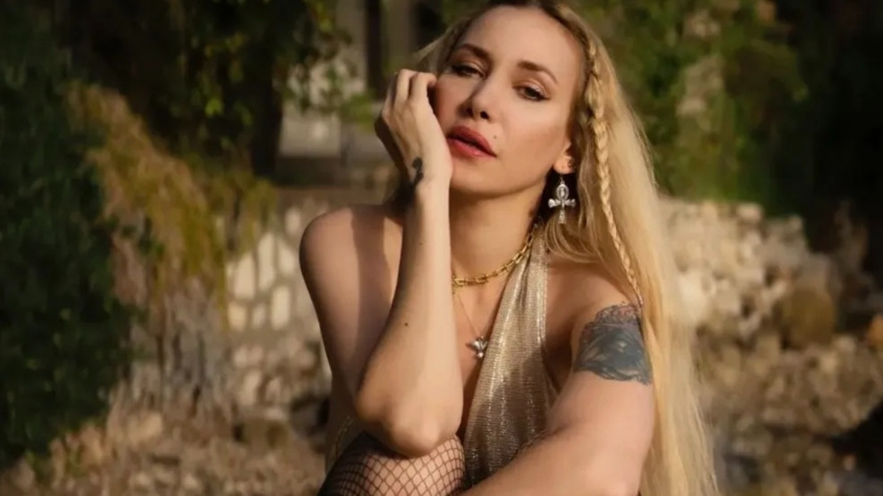 Şarkıcı Gökçe'den evlilik itirafı! "Evlendiğimizi unuttuk"