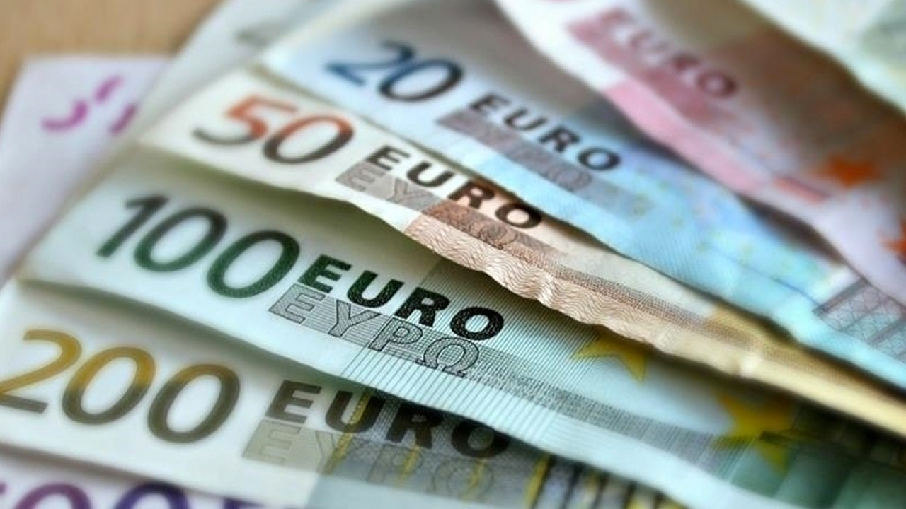 Serbest piyasada döviz açılış fiyatları! Dolar ve Euro...