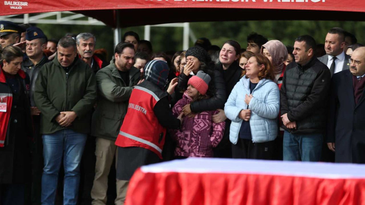 Balıkesir’de F-16 kazasında şehit olan pilot için cenaze töreni düzenlendi