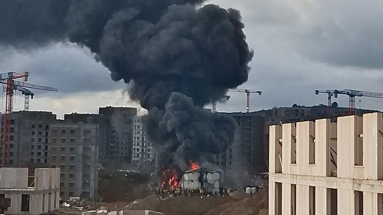 Son dakika... Tuzla'da işçilerin kaldığı şantiyede yangın çıktı