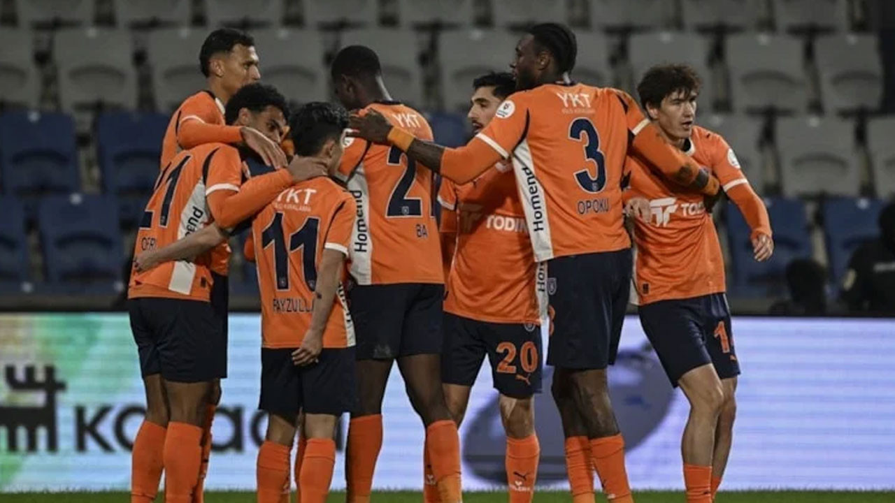 Başakşehir, Konyaspor'u ikinci yarıda yıktı