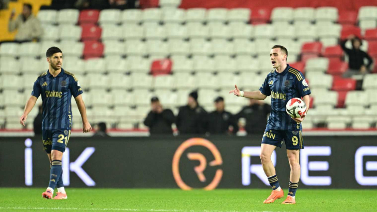 Fenerbahçe Antalya deplasmanında iki puan bıraktı