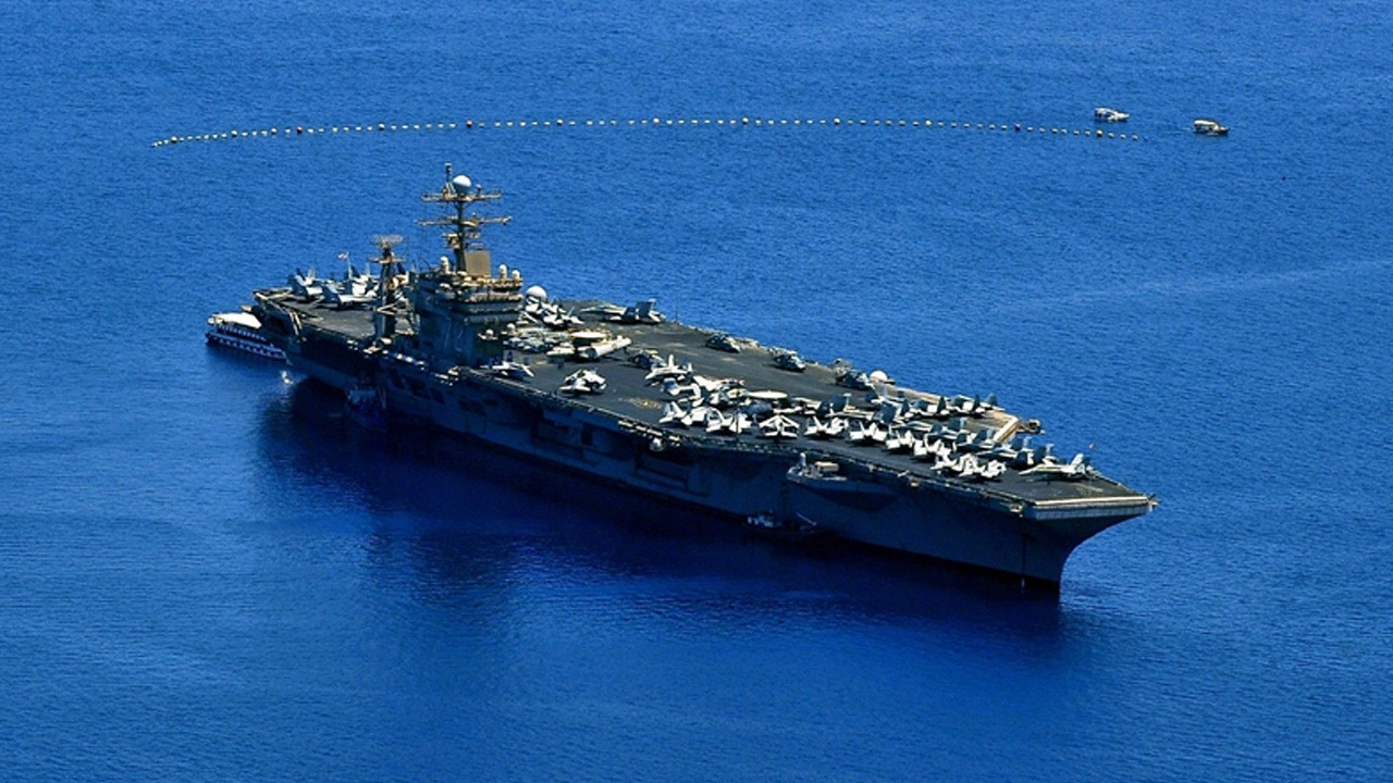 İran'dan Abraham Lincoln Uçak Gemisi'ne füze saldırısı!