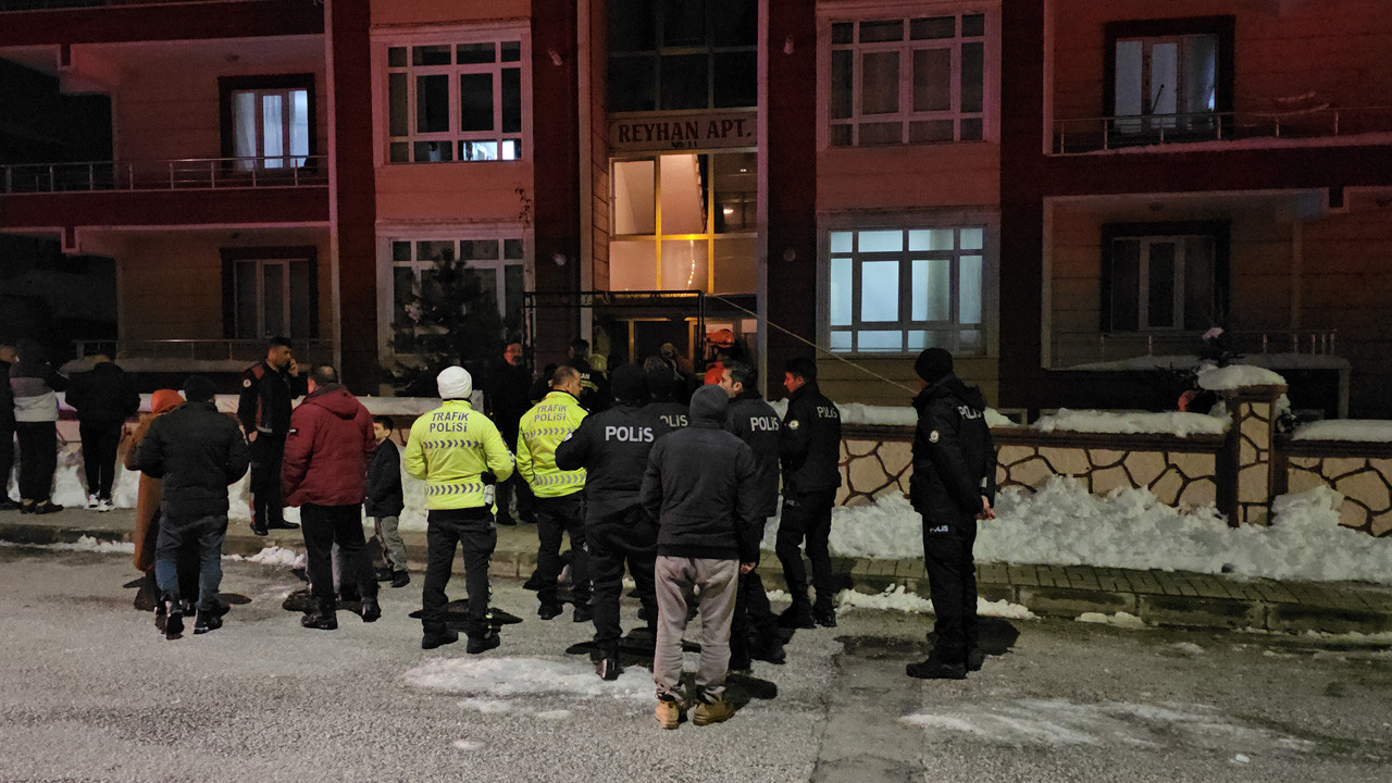 Ocakta eritmek istediği kurşun patladı! Sonrası feci...