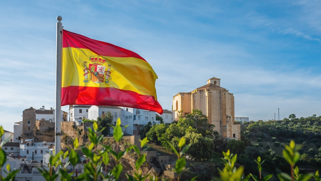 İspanya, ABD'nin İran'a yönelik saldırılarında kendi üslerinin kullanılmasına izin vermiyor