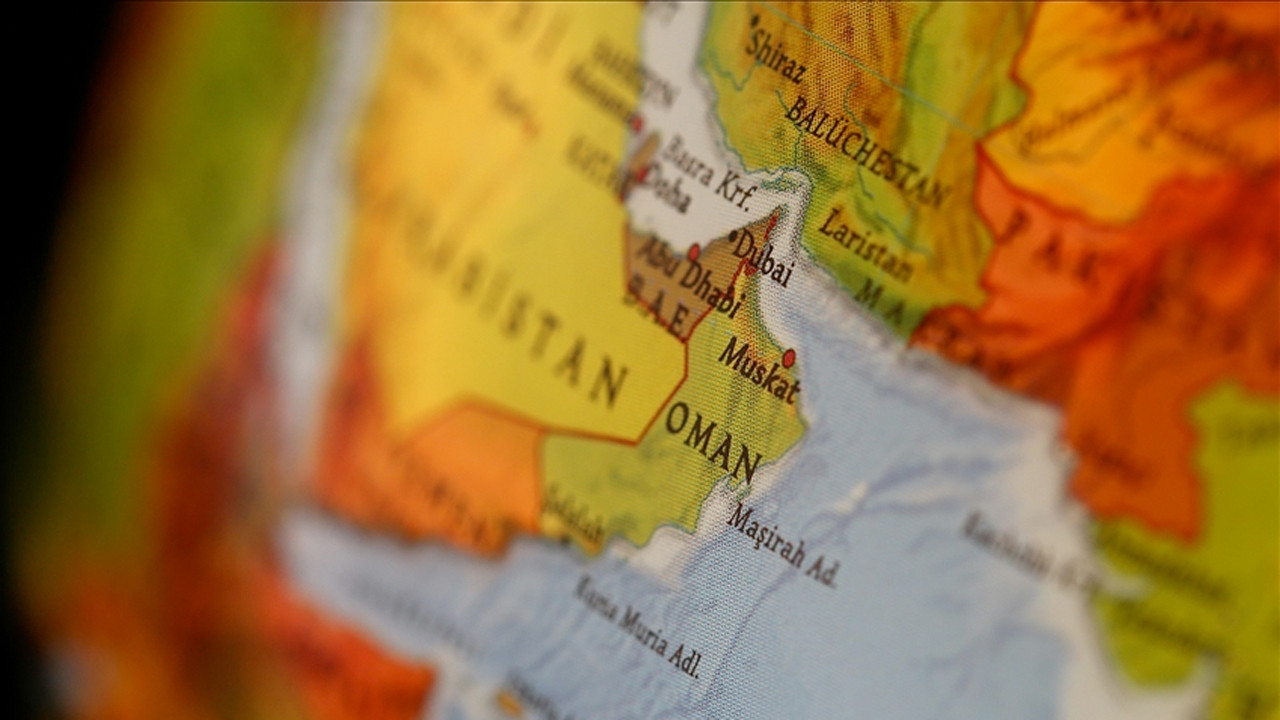 İran: Komşu ülkelerin çıkarlarına saldırmıyoruz, ABD'nin tesislerine ve üslerine saldırıyoruz