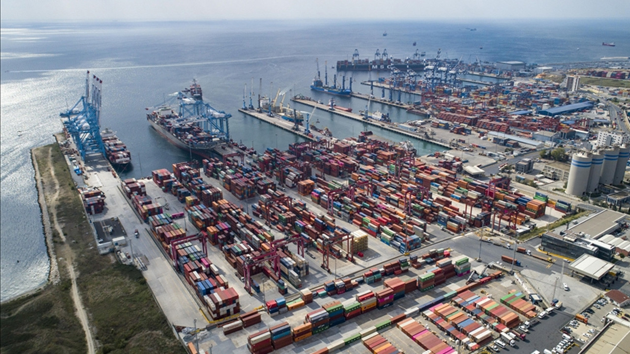 Türkiye'nin ihracatı şubatta yüzde 1,6 artışla 21 milyar 65 milyon dolar oldu