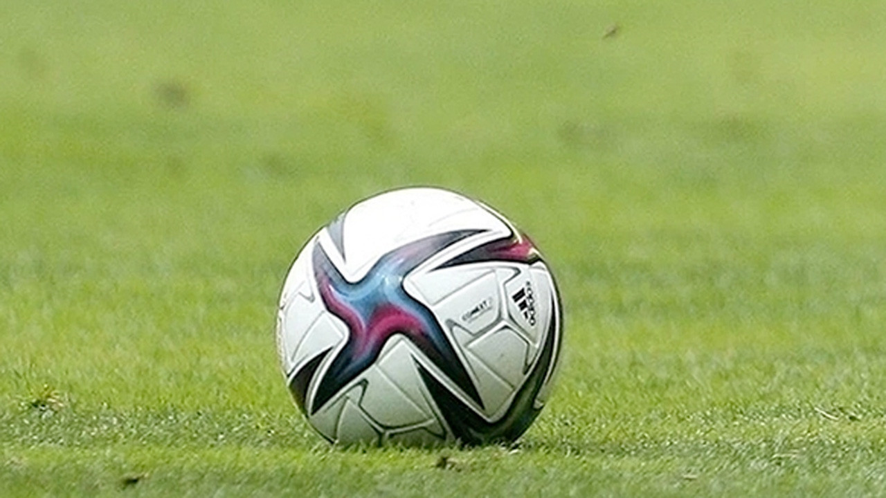 Galatasaray'ın rakibi Liverpool, lig sonuncusu Wolverhampton'a yenildi