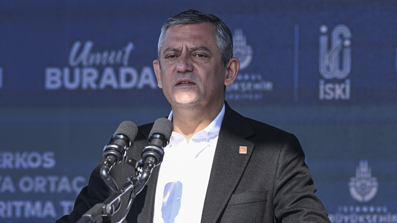 Özgür Özel: İran'da rejim değişikliği 300 savaş uçağının ölüm yağdırmasıyla olmaz