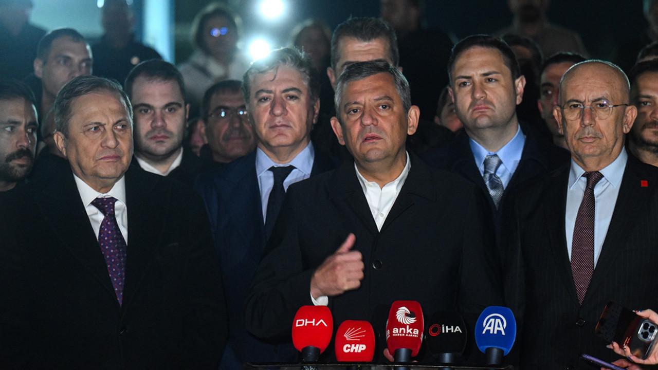 Tanju Özcan'ı ziyaretinin ardından konuştu! Özgür Özel: "O 3 harfliyi pişman edeceğiz"