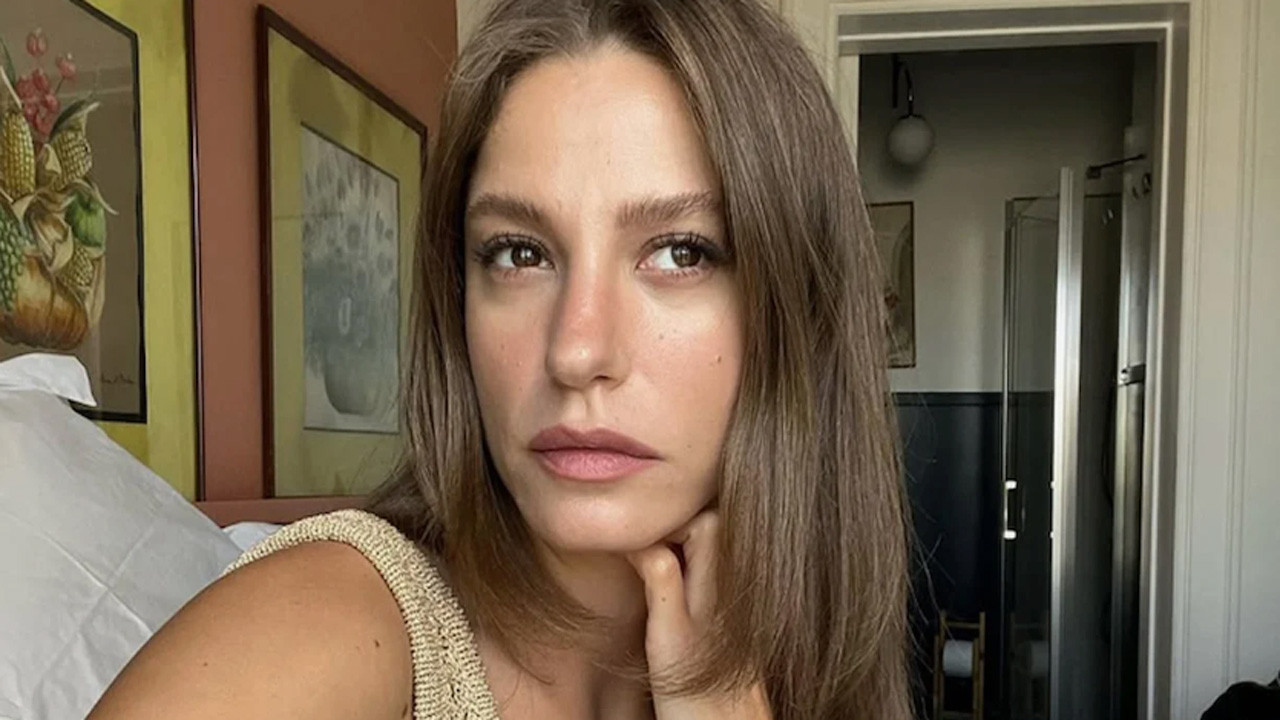 Paris’te Serenay Sarıkaya fırtınası! Adım attığı yeri salladı, bakan bir daha baktı