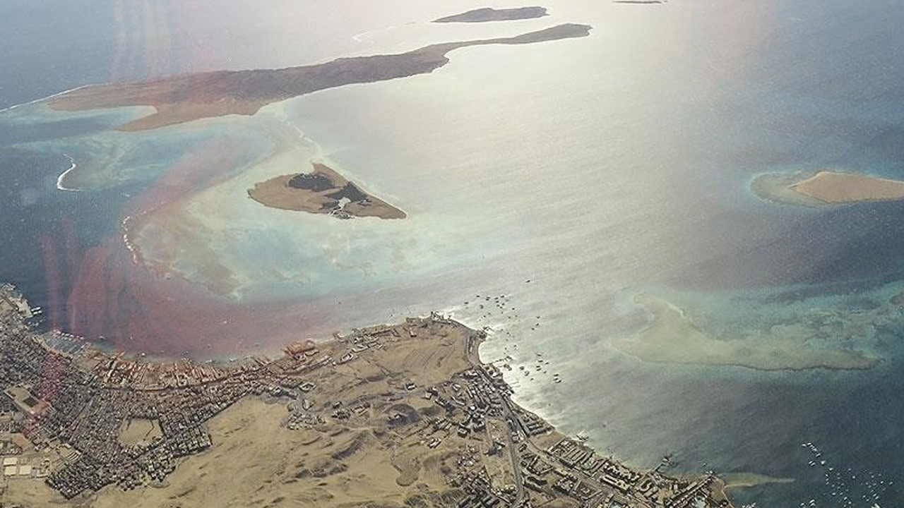 Kuveyt yakınlarında bir petrol tankerinde patlama meydana geldi