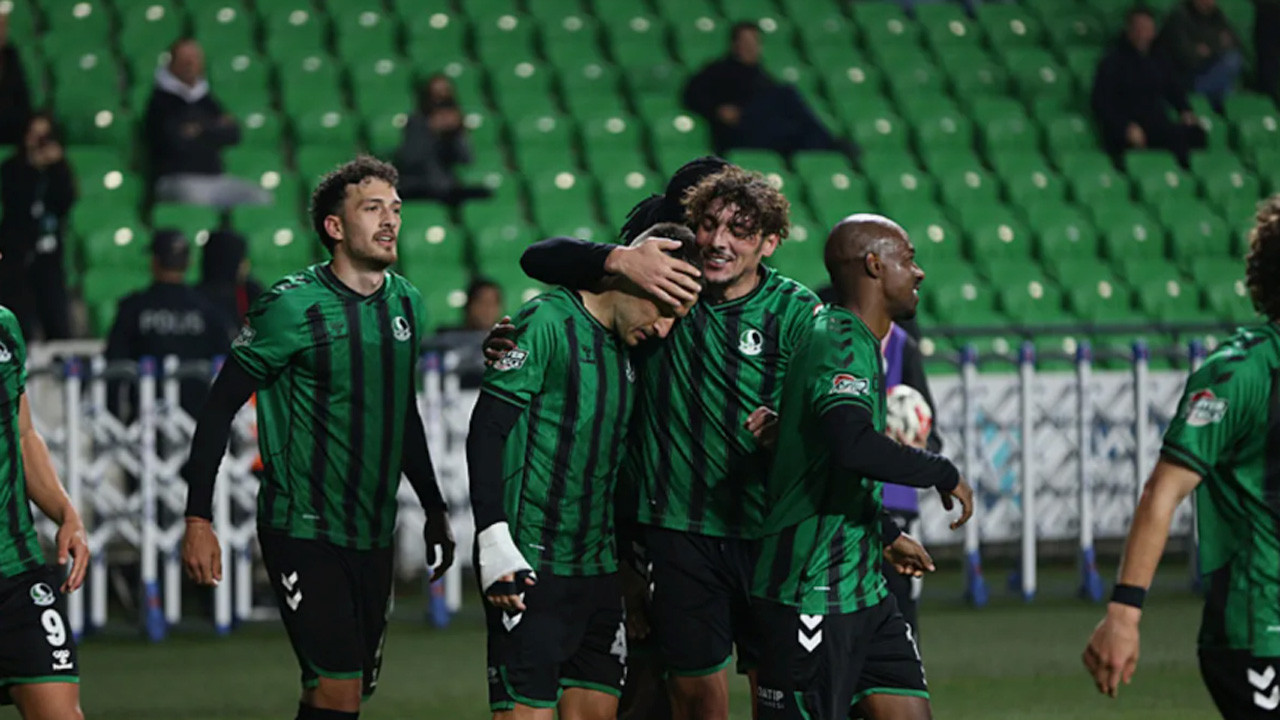 Sakaryaspor, yarın Adana Demirspor'u konuk edecek