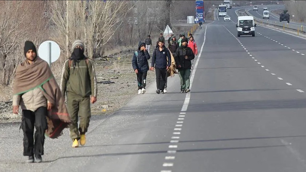 Tahran'ı iki günde 100 bin kişi terk etti