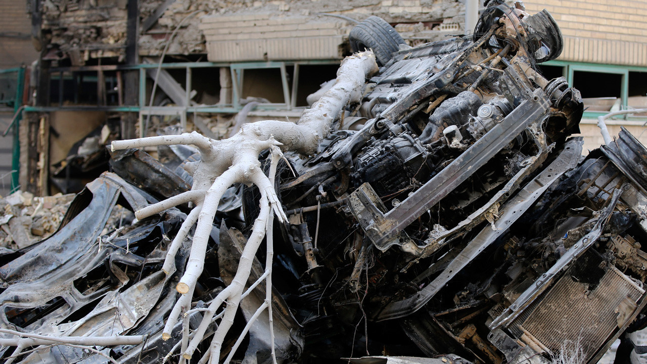 ABD-İsrail saldırıları! Tahran'da yıkım giderek ağırlaşıyor