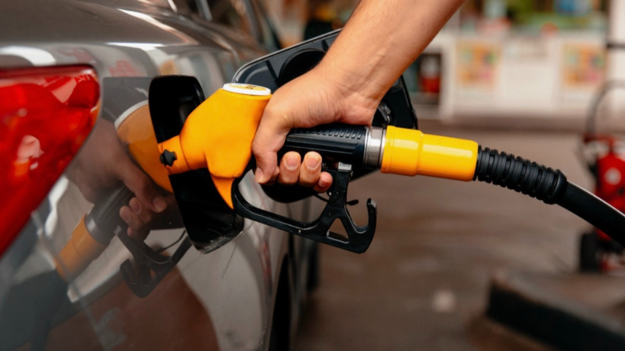 Araç sahiplerine kötü haber! Bu hafta 2. zam yapıldı...