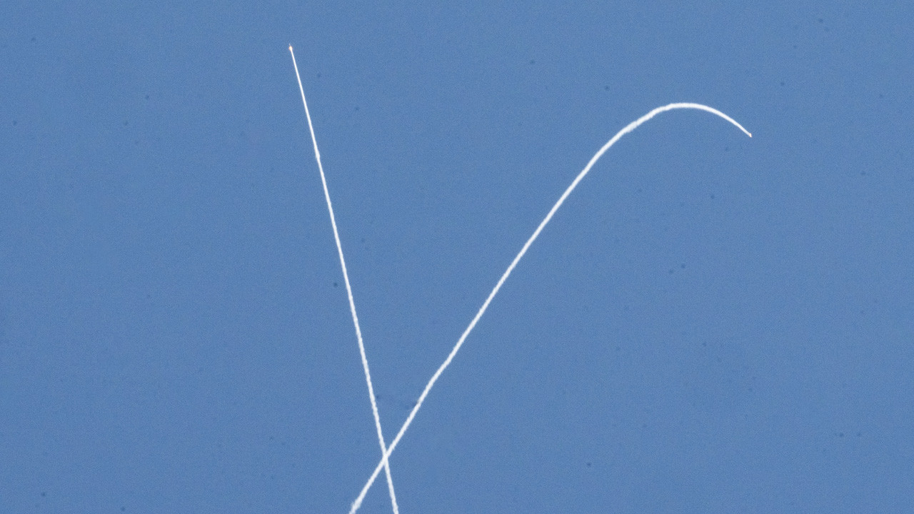 İran ordusu: ABD'ye ait BAE ve Ürdün'de konuşlu radar ve erken uyarı sistemleri vuruldu