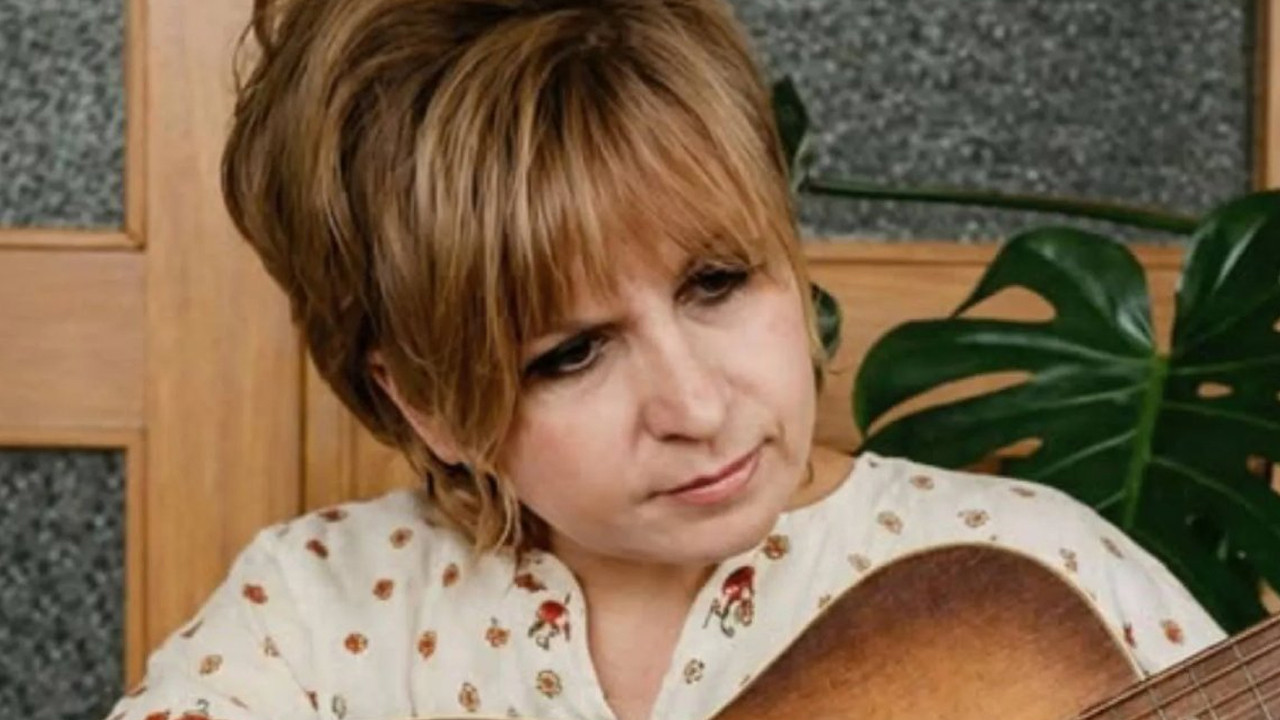 Usta söz yazarı Ülkü Aker hayatını kaybetti