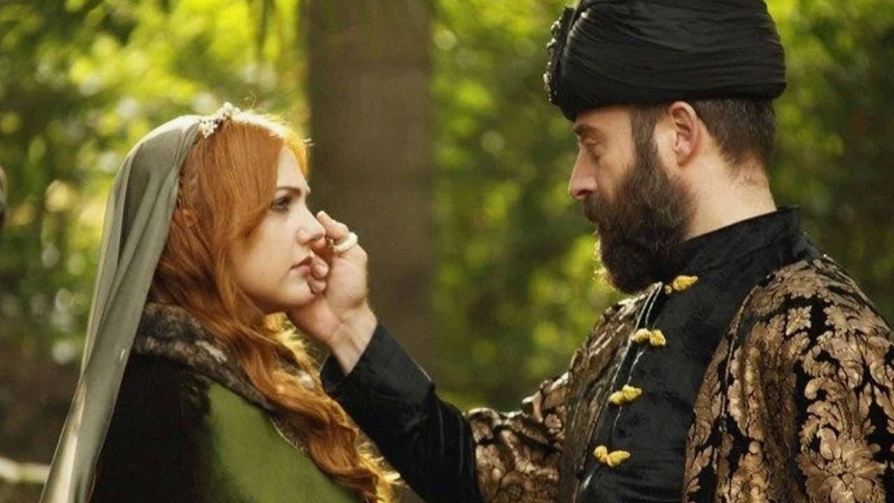 Halit Ergenç ve Meryem Uzerli 15 yıl sonra yeniden ekran karşısına çıkacak...