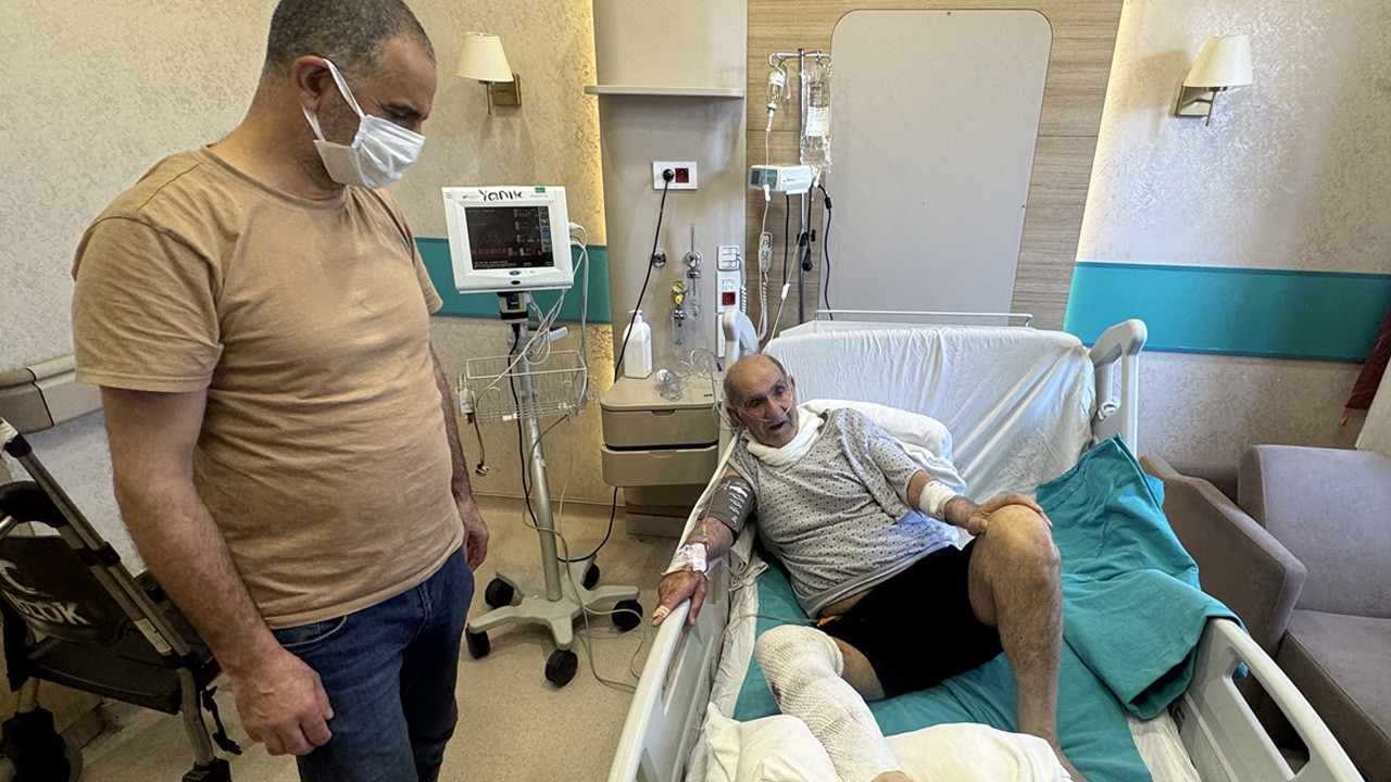 Ustalığına güvendi, tıkalı gidere döktü hastanelik oldu