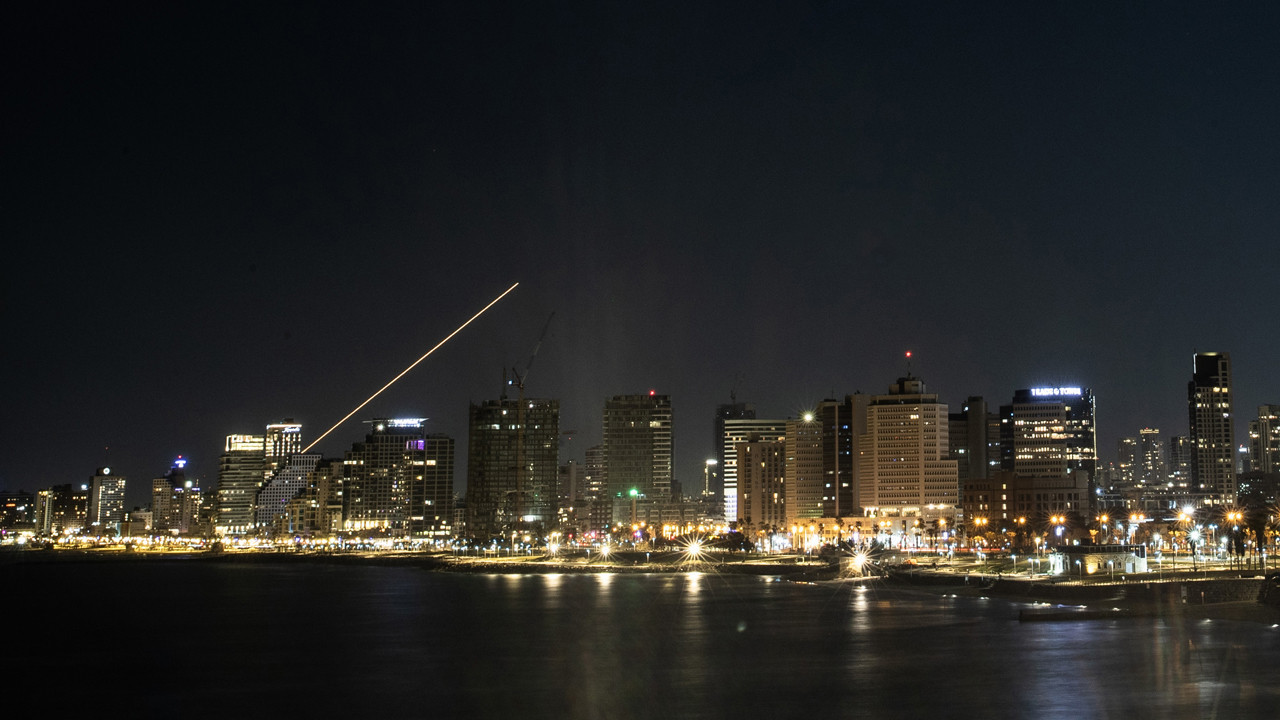 İran'dan İsrail'e yeni füze saldırı dalgası