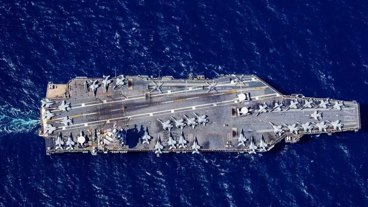 ABD'nin dev savaş gemisinde yangın! 2 yaralı var...