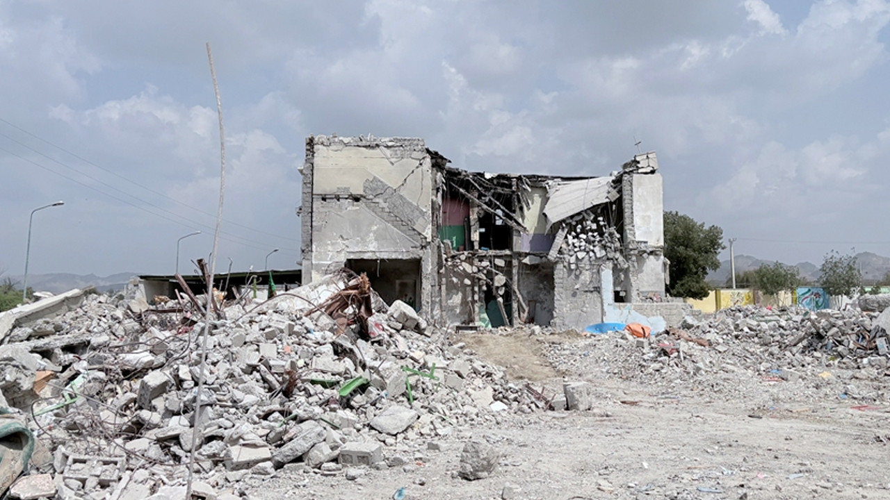 Çin, İran'da bombalanan ilkokulda hayatını kaybedenler için yardım yapacak