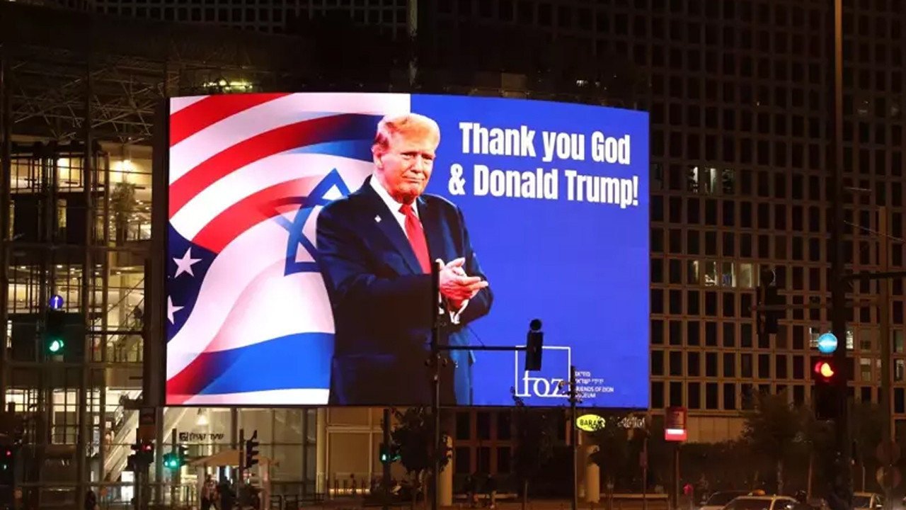 Tel Aviv’in kalbine dikkat çeken Trump posterleri!