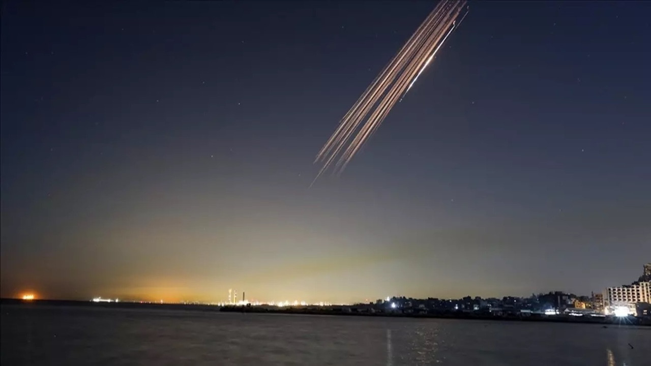 Bahreyn'den açıklama: İran'dan şu ana kadar atılan 125 füze ve 211 İHA engellendi