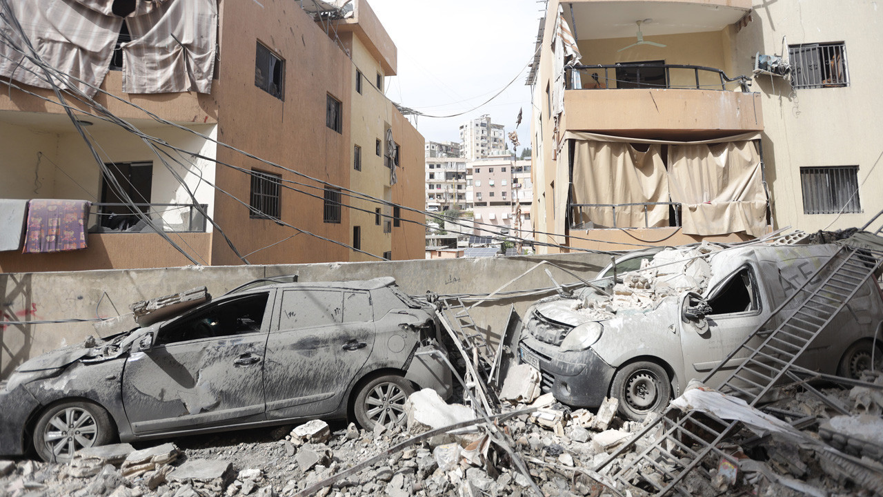 Lübnan'da İsrail saldırılarında ölenlerin sayısı 850'ye yükseldi