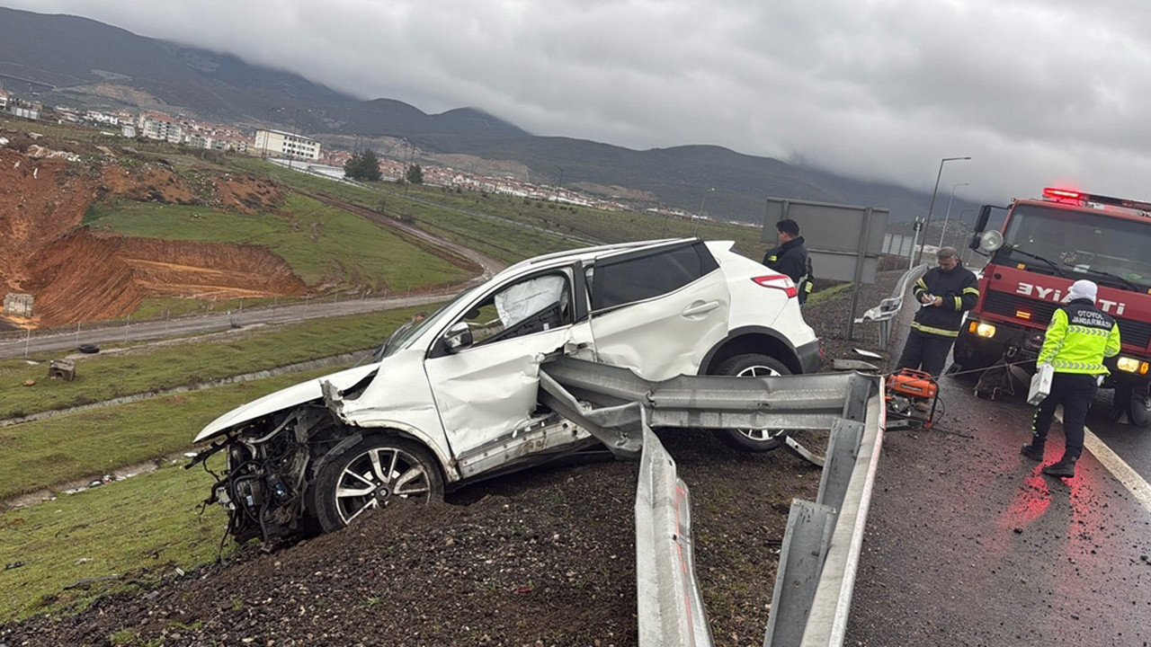 TAG Otoyolu'nda feci kaza! Ölü ve yaralılar var