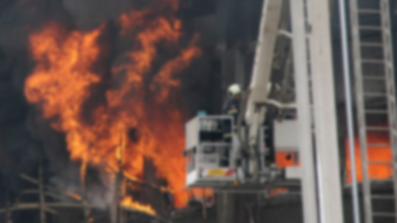 Hastanede çıkan yangında 10 kişi hayatını kaybetti