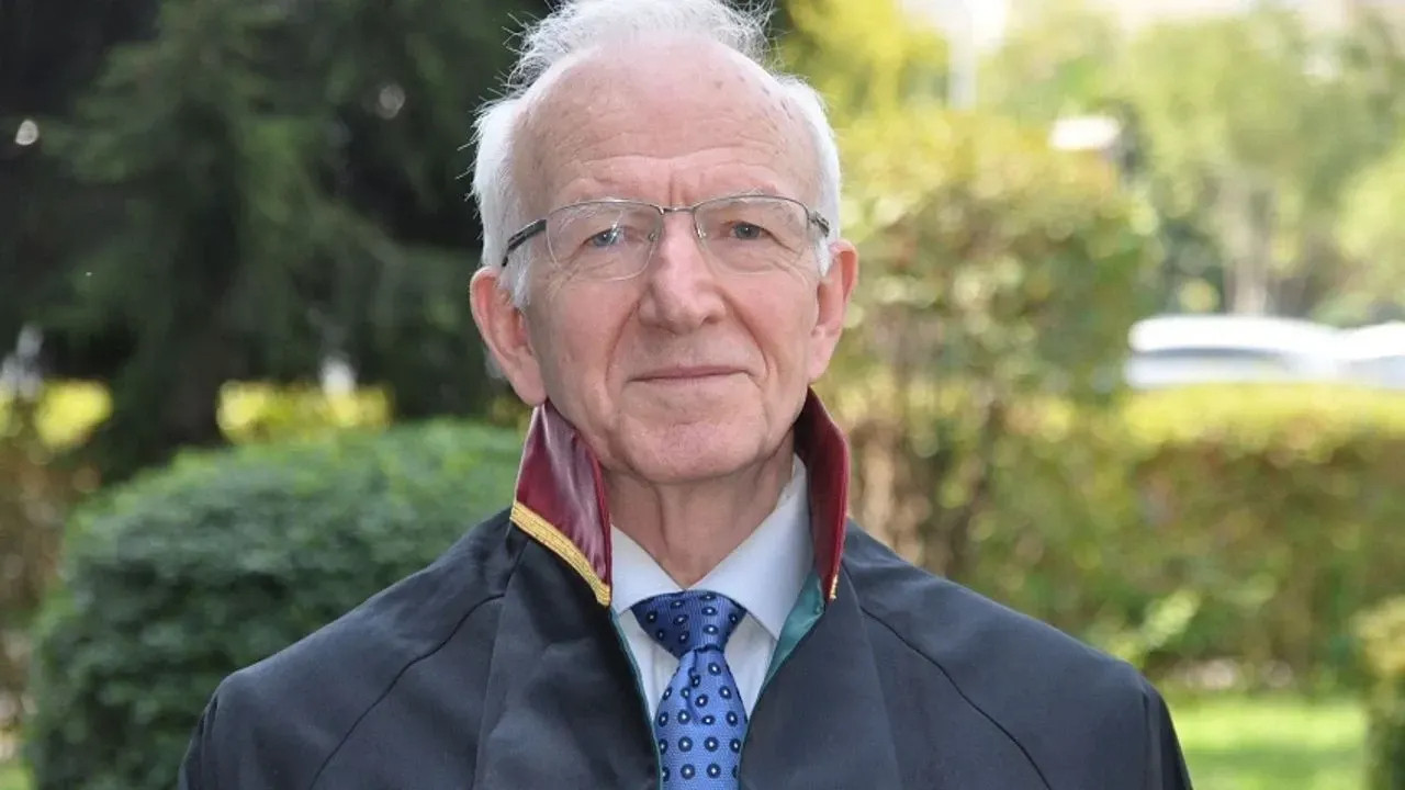 İbrahim Kaboğlu: Mahkeme heyeti Taşkın Özer'in tutumunu “siyasal şov” olarak değerlendirdi