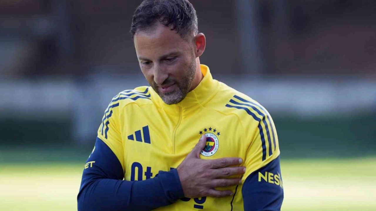 Fenerbahçe taraftarından Tedesco'ya sürpriz! Teknik adam duygularına hakim olamadı