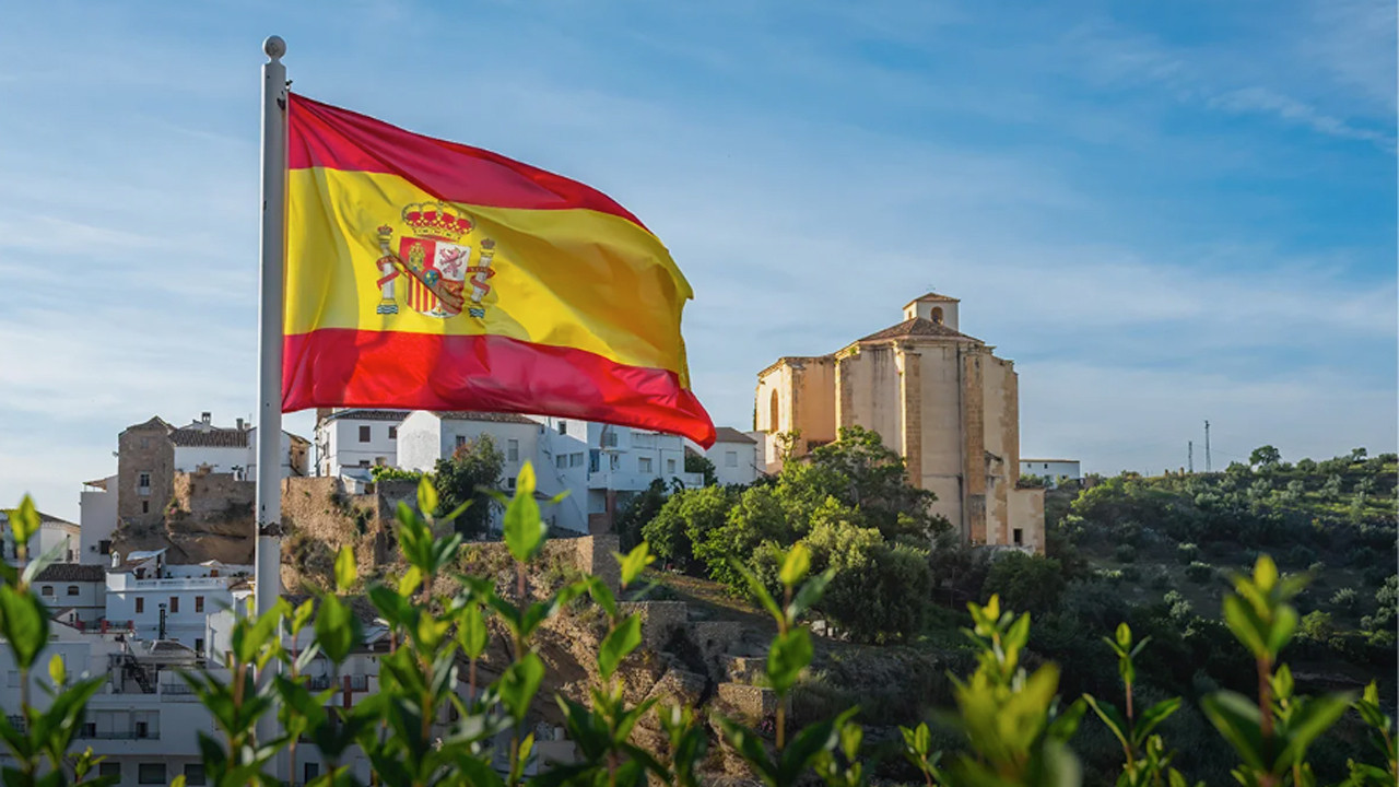 İspanya, petrol fiyatlarındaki artışa karşı 11,5 milyon varil petrolü serbest bırakacak