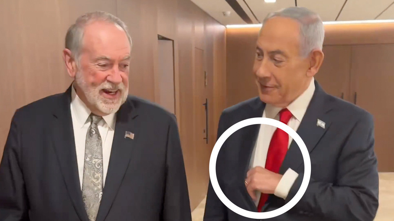 Bunlar çok zalim! Netahyahu ölüm listesini sırıtarak gösterdi şu haline bakın