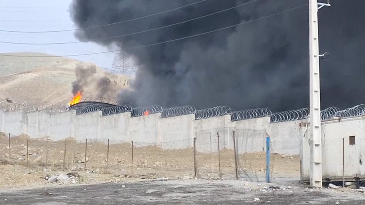 İran ordusu bölgedeki 5 petrol tesisini vuracağını duyurdu tahliye uyarısı yapıldı