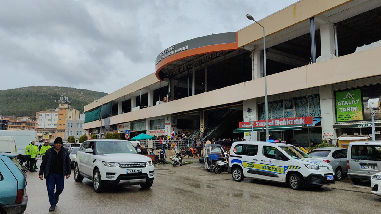 Burdur'da çıkan bıçaklı kavgada kan döküldü! 5 yaralı