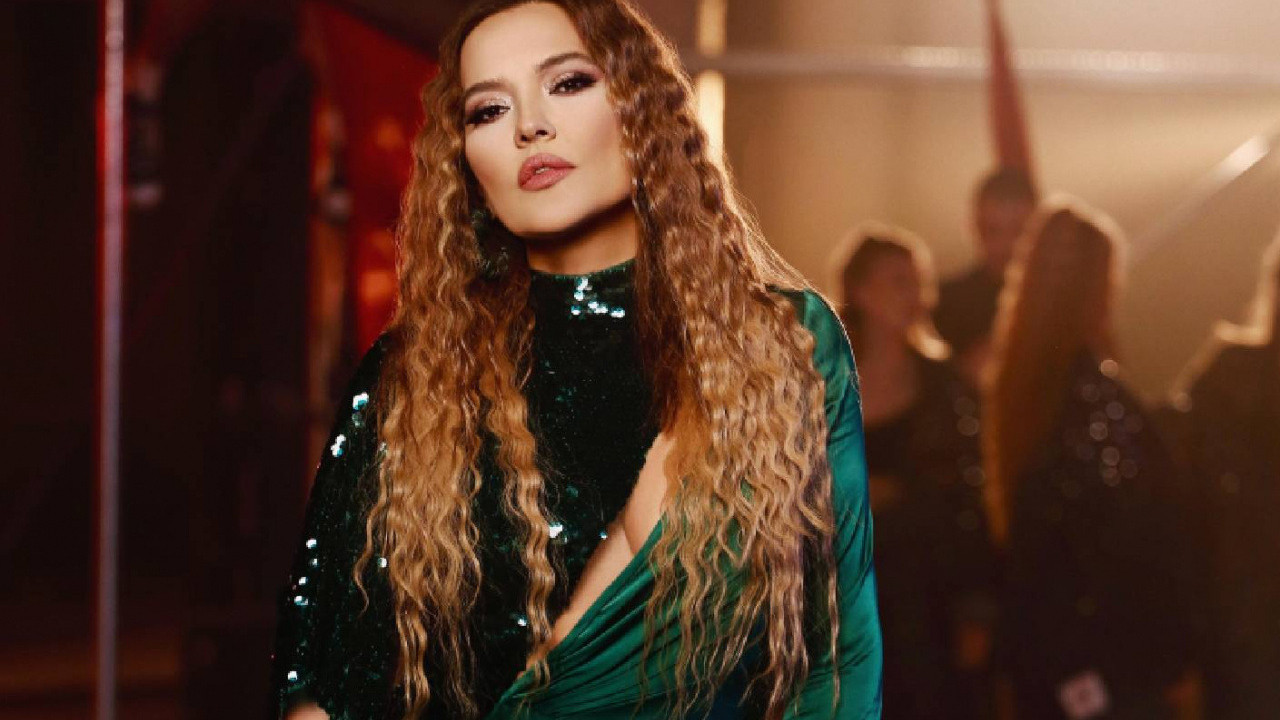 Demet Akalın'dan ünlüler dünyasını sallayacak ifşa! İğne ile zayıflayan isimleri bir bir açıkladı...