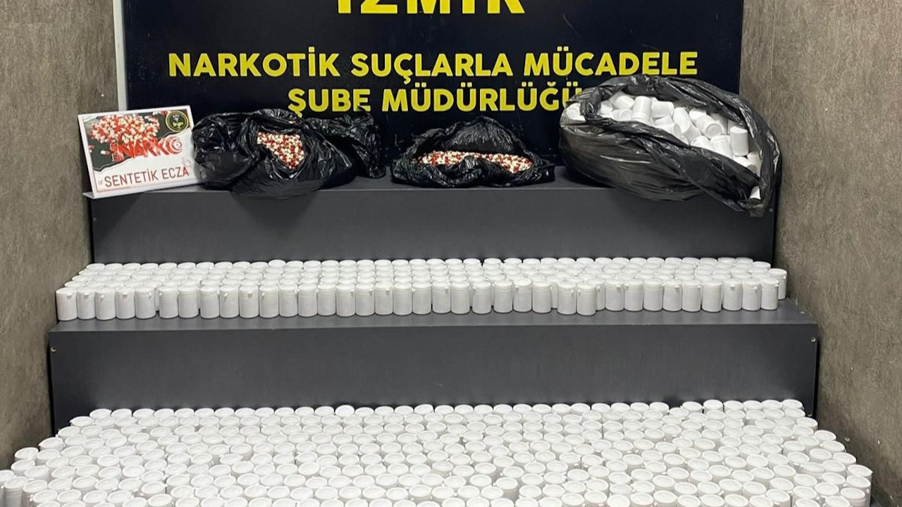 İzmir'de operasyon: 84 bin uyuşturucu hap bulundu