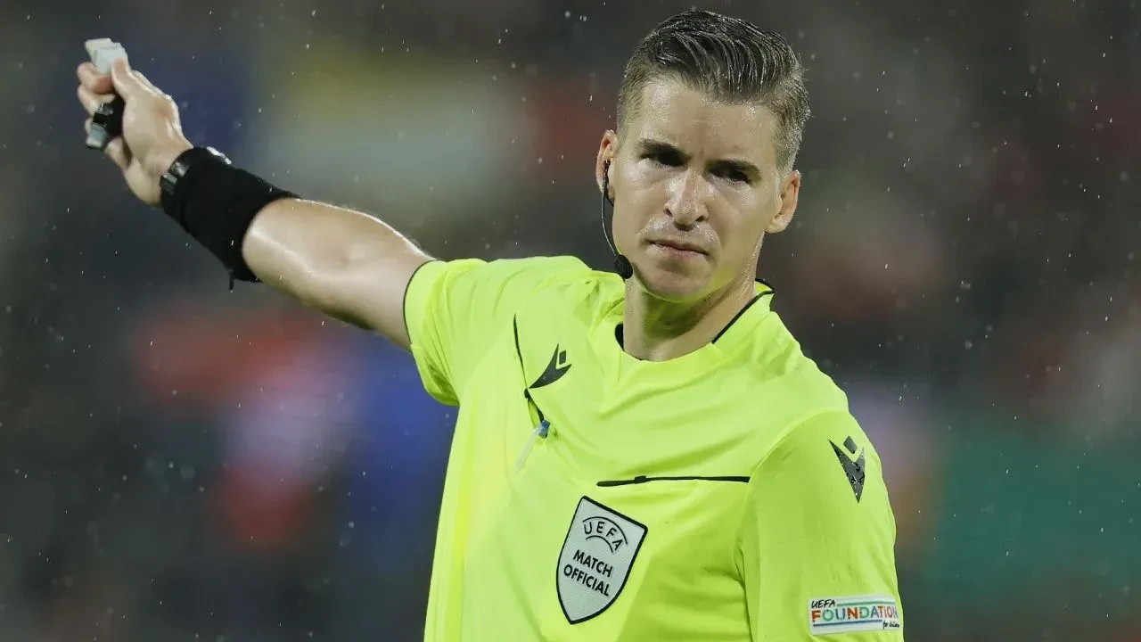 Türkiye-Romanya maçına tanıdık hakem François Letexier düdük çalacak!