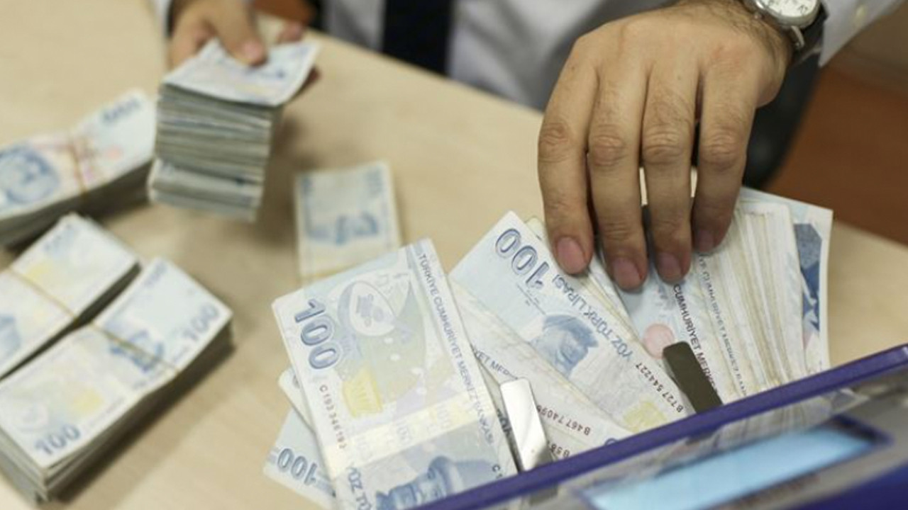 Acil ihtiyacı olan emekliye 17.000 TL