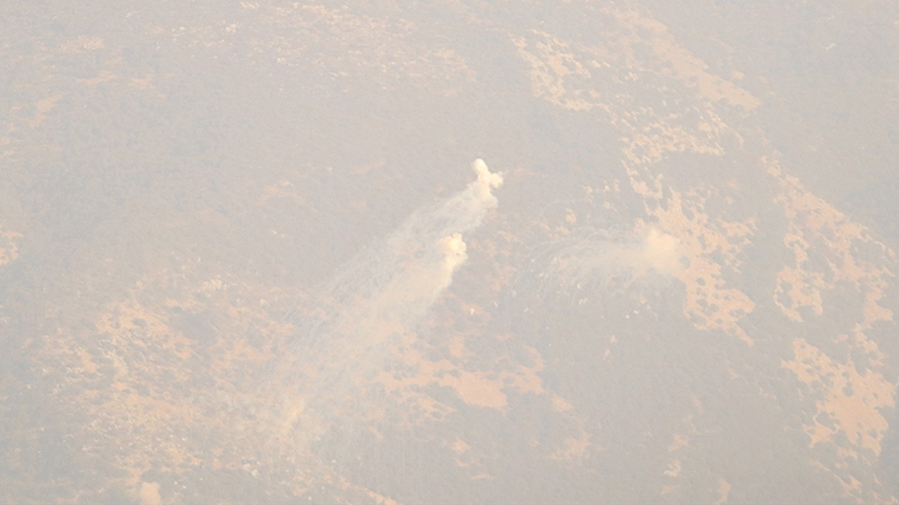 İsrail, Lübnan'da yasaklı fosfor bombasıyla saldırdı