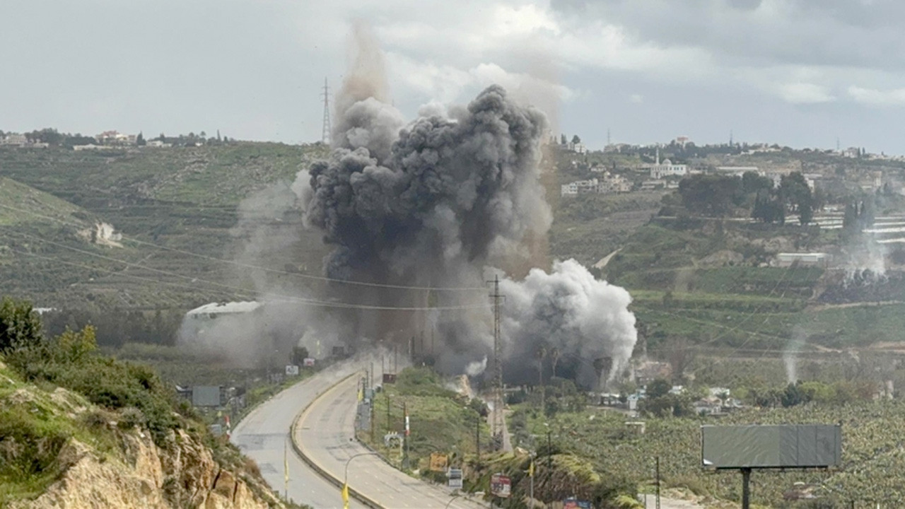 İsrail Lübnan'ın güneyini gözüne kestirdi o köprü tamamen yıkıldı