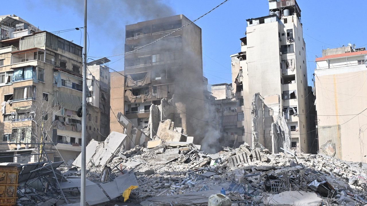 İsrail'den Lübnan'ın güneyindeki bazı köylere saldırı tehdidi