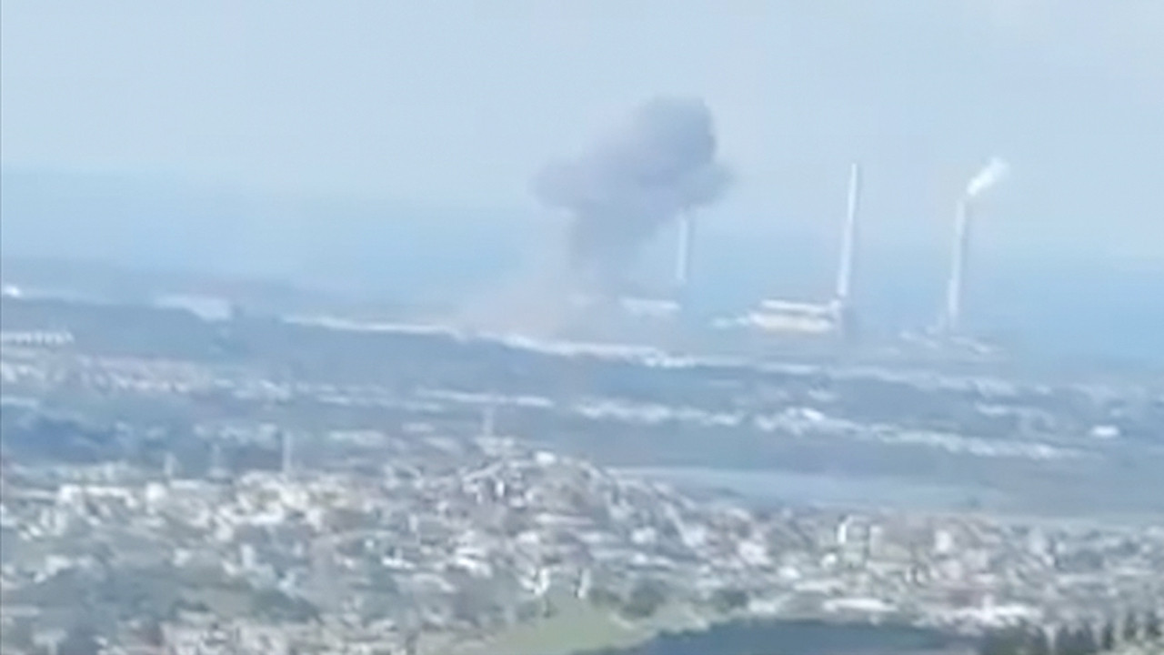 İran füzeleri İsrail'de Rabin Elektrik Santrali'ni vurdu yoğun dumanlar yükseldi