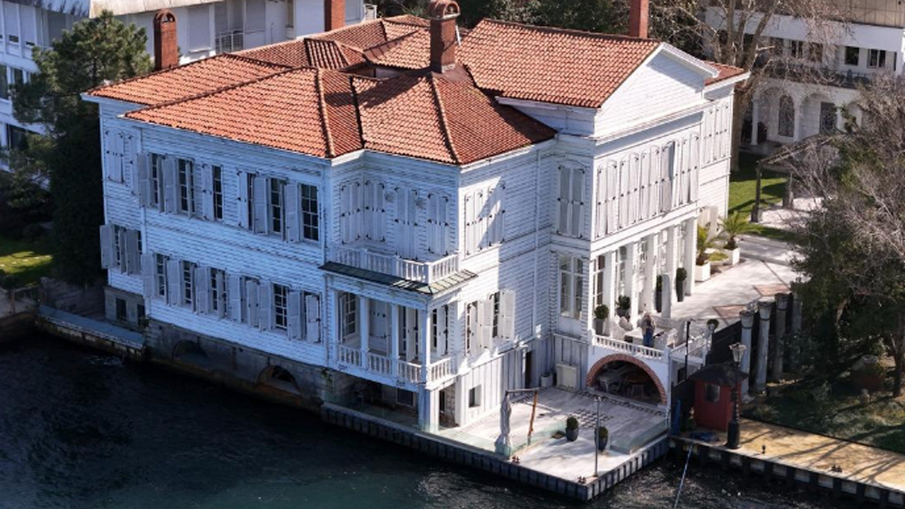 Kurtlar Vadisi'nin "Baron" yalısı satışa çıktı! İstenen rakam dudak uçuklattı!